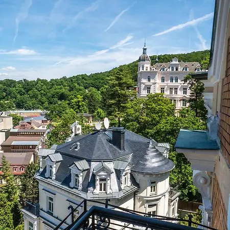 Hotel Charlotte 4*